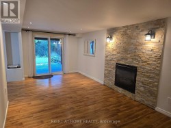 20 LIPPINCOTT COURT Richmond Hill, ON L4C 7M4