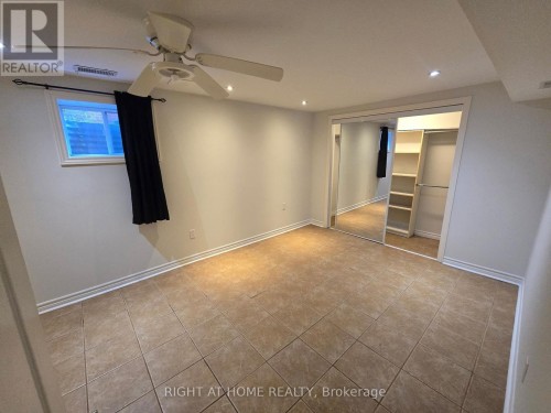 20 LIPPINCOTT COURT , Richmond Hill, Ontario L4C 7M4 3