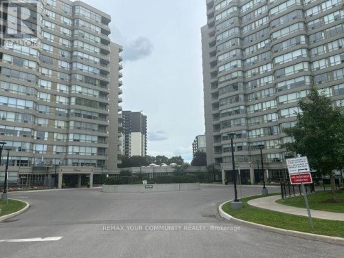 310 - 7 TOWNSGATE DRIVE , Vaughan, Ontario L4J 7Z9 4
