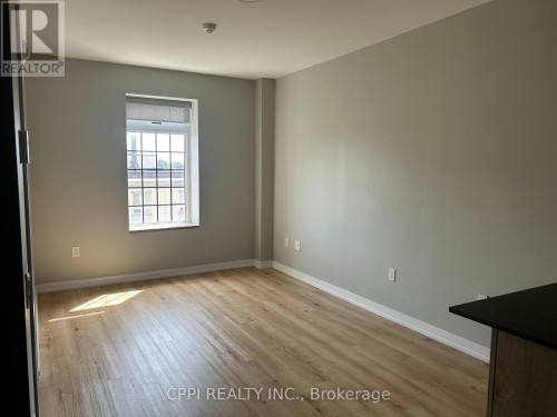 301 - 70 KING STREET E , Oshawa, Ontario L1H 0A2 3