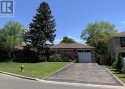 66 DEWLANE DRIVE  Toronto, ON M2R 2P8