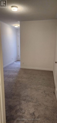 2039 CAMERON LOTT CRESCENT , Oshawa, Ontario L1L 0S1 4