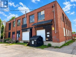 15 WEBLING STREET  Brantford, ON N3S 2S8