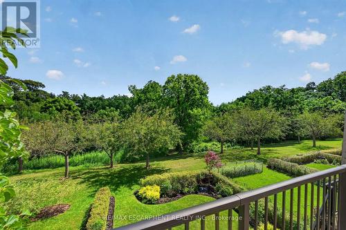 Backing to 4 acre parcel owned by the association. - 112 Fairwood Place W, Burlington, ON 