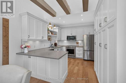 112 Fairwood Place W, Burlington, ON 