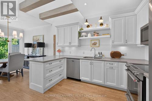 112 Fairwood Place W, Burlington, ON 