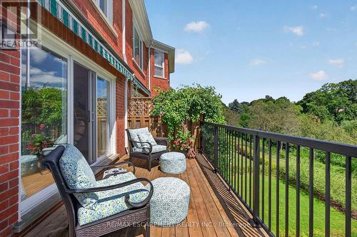 112 Fairwood Place W, Burlington, ON 