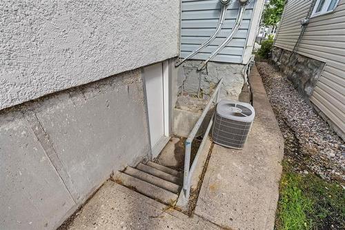 174 Cathedral Ave, Winnipeg, MB 