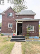 439 4th STREET W Shaunavon, SK S0N 2M0