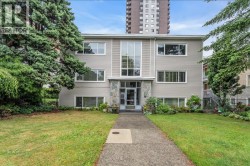 1 1420 CHESTERFIELD AVENUE  North Vancouver, BC V7M 2N4