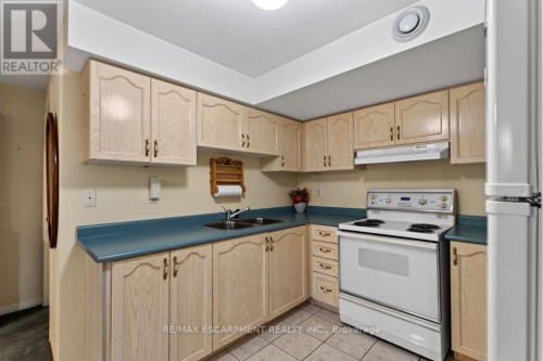 1141 Lockhart Road, Burlington, ON 