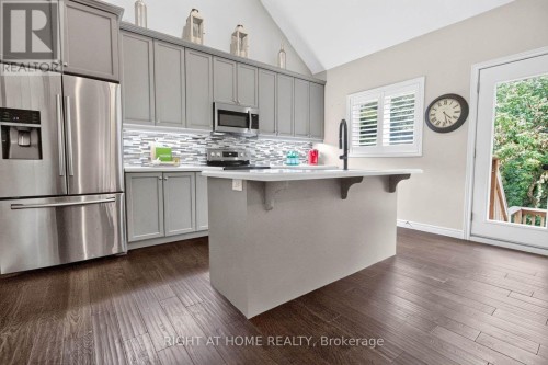 16 Rolling Lane, Hamilton, ON 