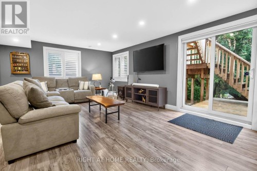 16 Rolling Lane, Hamilton, ON 