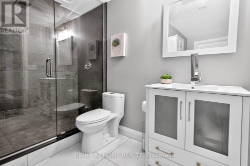 16 Rolling Lane, Hamilton, ON 