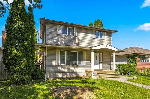 31 Avondale Rd, Winnipeg, MB 