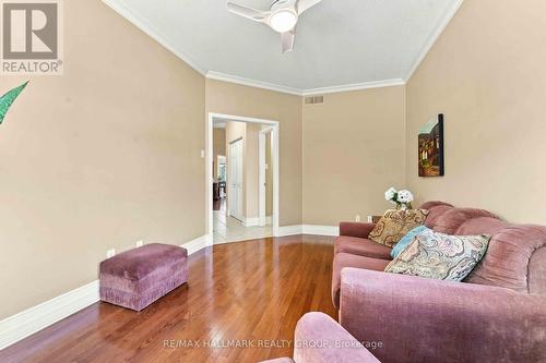 121 Bartlett Private, Ottawa, ON 