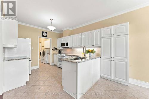 121 Bartlett Private, Ottawa, ON 
