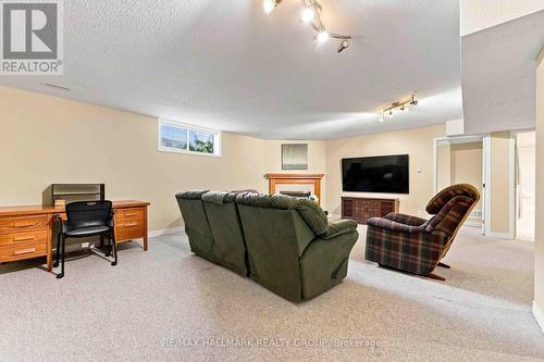 121 Bartlett Private, Ottawa, ON 