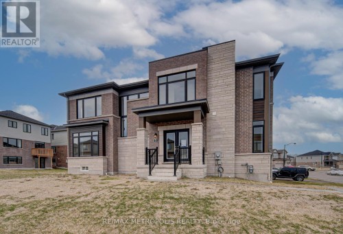 25 HEMING STREET , Brant, Ontario N3L 0M6 2