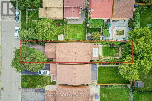 857 Messenger Meadow Drive, Mississauga, ON 