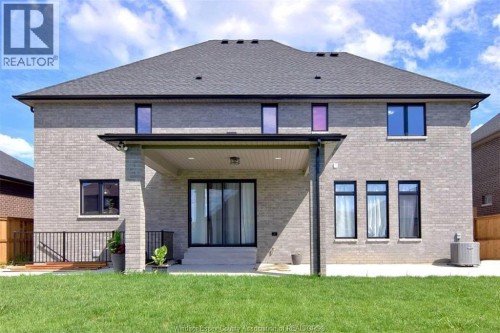 257 ARKONA COURT , Lakeshore, Ontario N8L 0T1 4