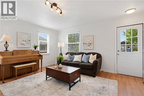 197 Ninth Avenue, Kitchener, ON 