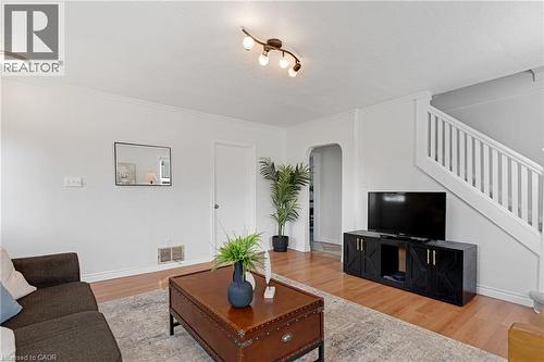 197 Ninth Avenue, Kitchener, ON 