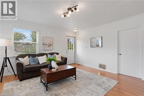 197 Ninth Avenue, Kitchener, ON 