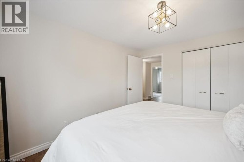37 Shadeland Crescent, Kitchener, ON 