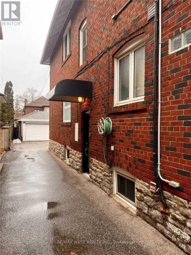 LOWER - 900 AVENUE ROAD , Toronto, Ontario M5P 2K6 2