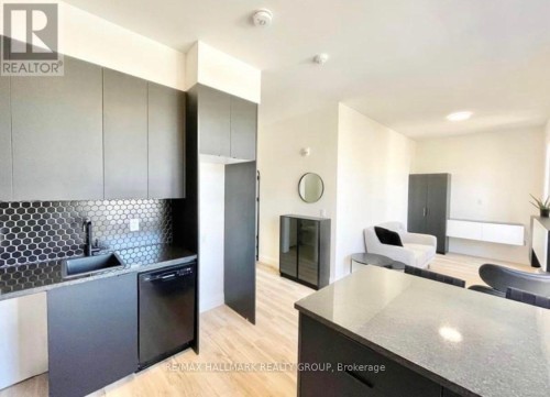 303 - 25 GRANT STREET , Ottawa, Ontario K1Y 2W8 4