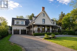 489 LAKESHORE ROAD W  Oakville, ON L6K 1G4
