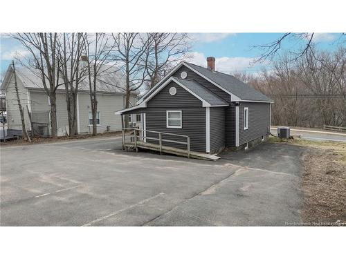 123 Main St, Fredericton, NB 