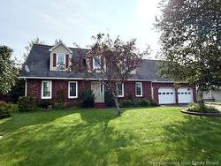 1100 Birchwood DR  Bathurst, NB E2A 4W8