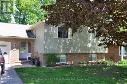 22 FREE DRIVE Orillia, ON L3V 4B2