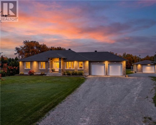 289 Gravel Drive  Hanmer, ON P3P 1J3