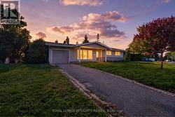 4 MARSDEN STREET Ottawa, ON K2H 5L5