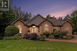 6235 DEERMEADOW DRIVE  Ottawa, ON K4P 1M9