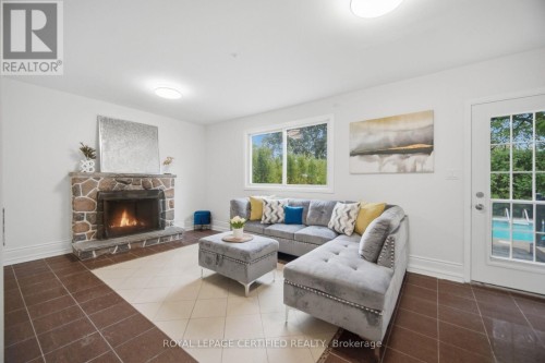 3490 Rexway Drive, Burlington, ON 