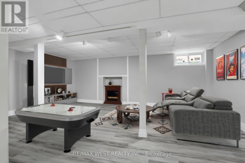 930 Maramis Court, Mississauga, ON 
