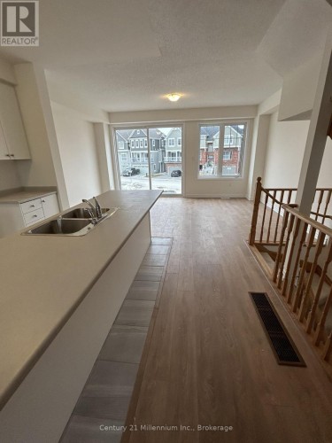 31 SURF DRIVE , Wasaga Beach, Ontario L9Z 0G3 2