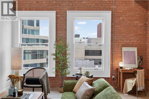 56 YORK Boulevard Unit# 212 , Hamilton, Ontario L8R 0A2 4