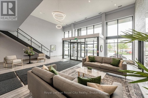 121 - 35 Kingsbury Square, Guelph (Pineridge/Westminster Woods), ON 