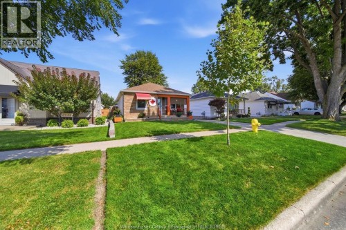 2540 CHANDLER  Windsor, ON N8W 4B1