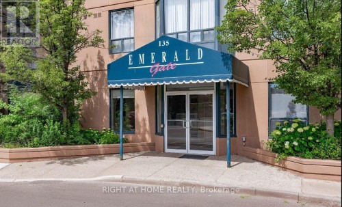 808 - 135 HILLCREST AVENUE S  Mississauga (Cooksville), ON L5B 4B1