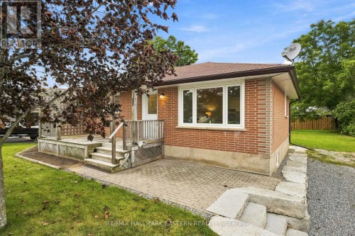 22 KINGDON AVENUE  Selwyn, ON K0L 2H0