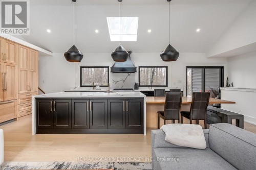 327 Goodram Drive, Burlington, ON 