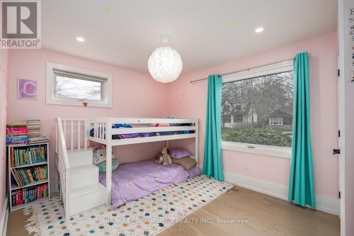 327 Goodram Drive, Burlington, ON 