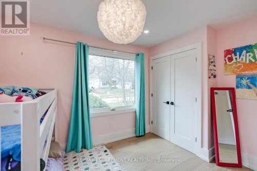327 Goodram Drive, Burlington, ON 