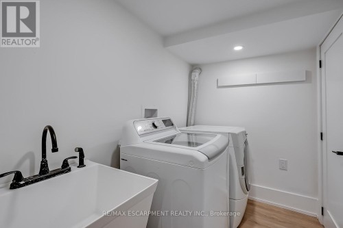 327 Goodram Drive, Burlington, ON 